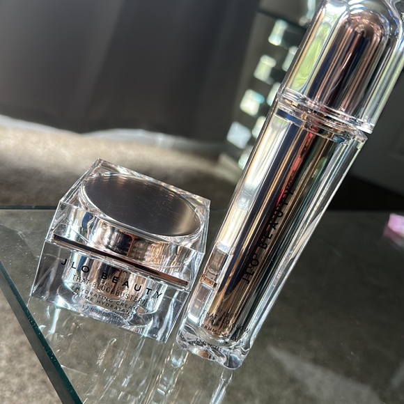 JLO Deluxe Kit + That Hit Single Gel Cream Cleanser - Picture 2 of 3